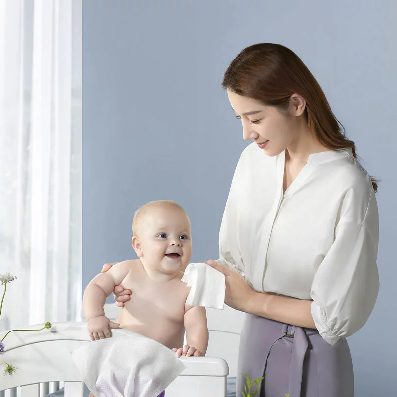 Lenços úmidos de água para bebês